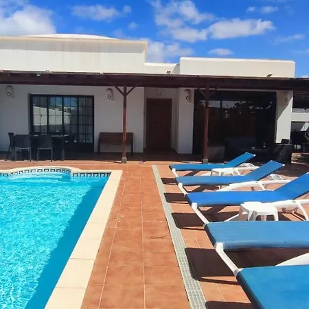 Celeste Βίλα Πλάγια Μπλάνκα